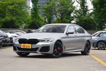 2021款宝马5系改款 540i 风尚版 M运动套装 