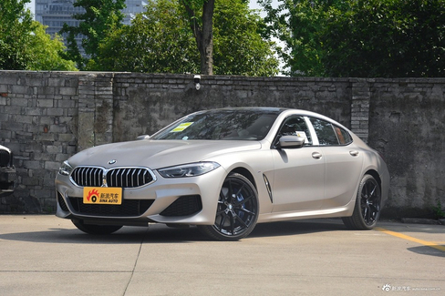 配置进行微调  实拍宝马8系 840i