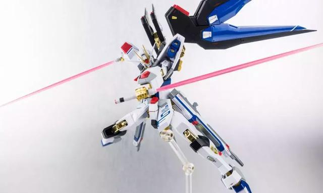 ROBOT魂 最强最帅的强袭自由高达|龙骑兵|关节|支架|光束|阿布罗狄_新浪新闻