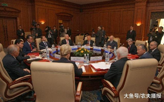为何跟着美国的盟友都富了, 跟着俄罗斯的盟友却一个比一个穷?|盟友|俄罗斯|苏联_新浪新闻