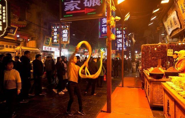 西安真正的回民街, 你可能去了一个“假”的回民街|回民街|西安|洒金桥_新浪新闻