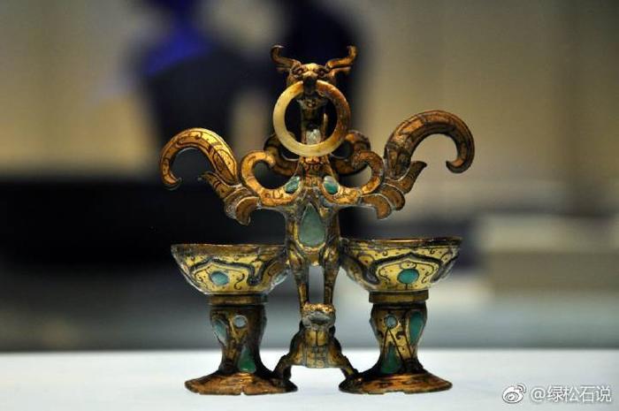 中国漢•唐青銅器発掘品　骨董　古美術品　唐物　錆落とし済み江戸　青磁コレクション Amazon.co.jp: 中国明朝三足鼎青銅器骨董古美術アンティーク江戸