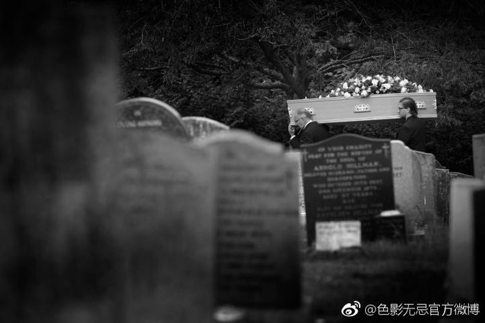 葬礼记录生命逝去后的怀念