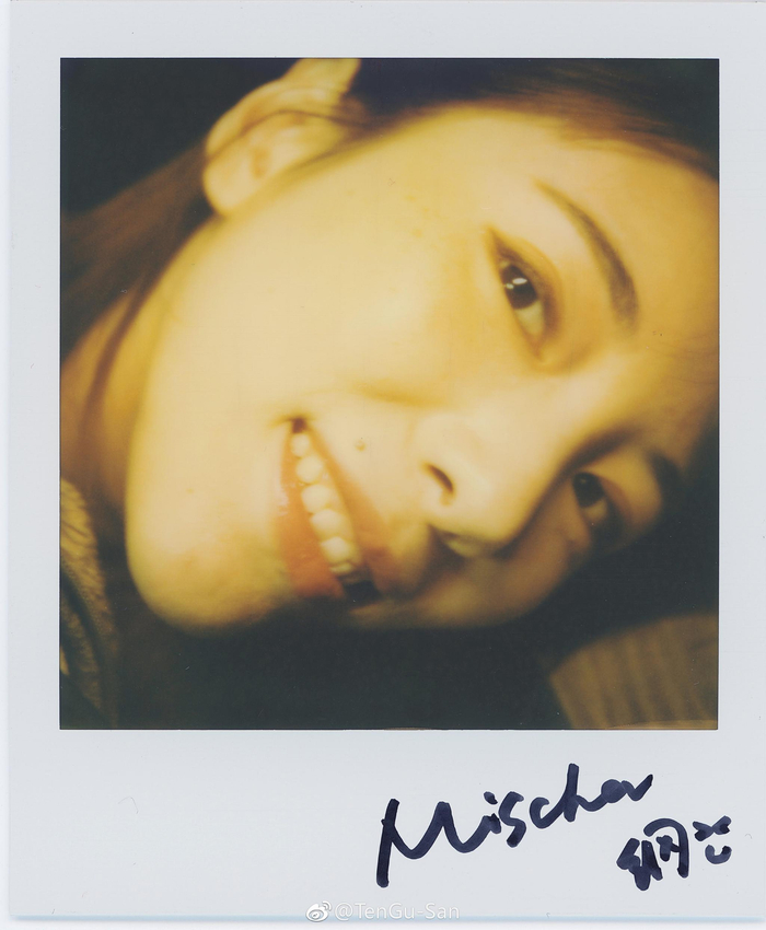 宝丽来Polaroid SLR690摄影扫描 👺TenGuSan 最近收集的一些特写|镜头|嘴巴|眼睛|人脸|表情_新浪新闻