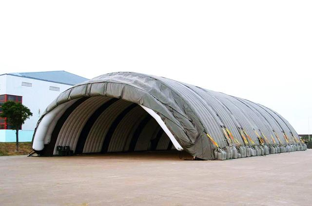 国产新一代充气式机库:几个小时就能修建一座野战机场|机库|军用飞机|新一代|充气|保障_新浪新闻