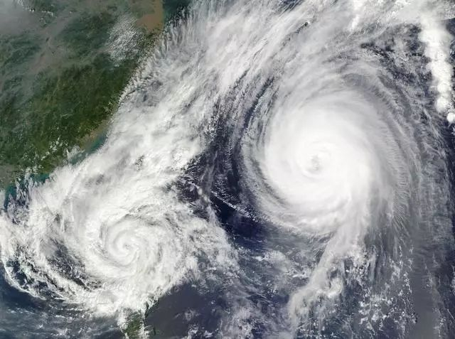暴雨雷电天气频发,这份雨天触电防护与急救秘籍请收下