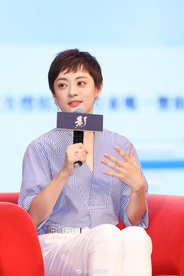 孙俪出席国庆档新片《影》的宣传活动，人美戏好气色佳，笑容超治愈|气色|孙俪|新片_新浪新闻