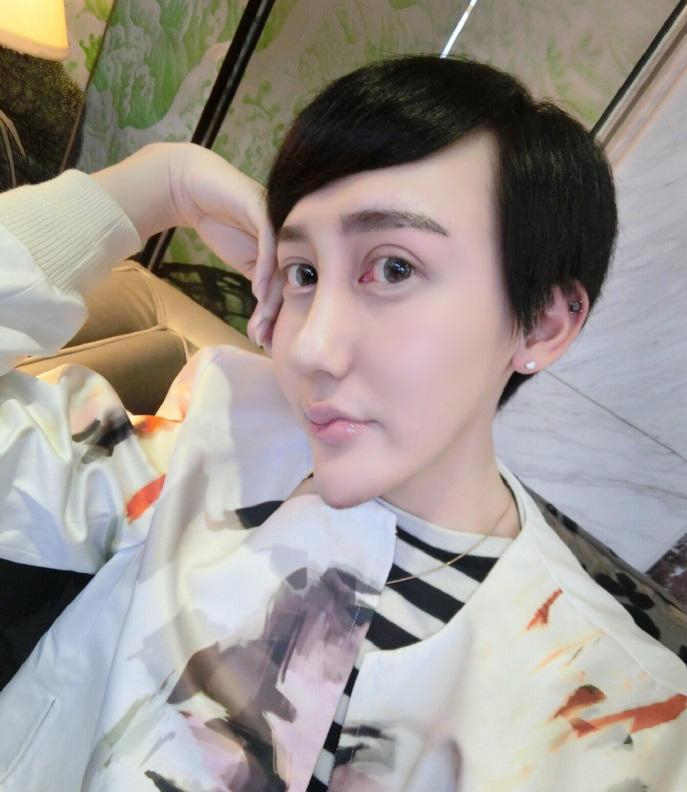 公认3大最“丑”网红:刘梓晨上榜,最后一个“脸肿”的像被人打了!