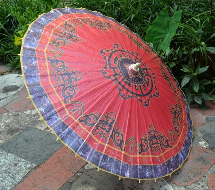 历史上的雨伞是谁发明的? 为何传到欧洲后才发扬光大?|雨伞|下雨天|凉亭|鲁班|遮阳伞_新浪新闻