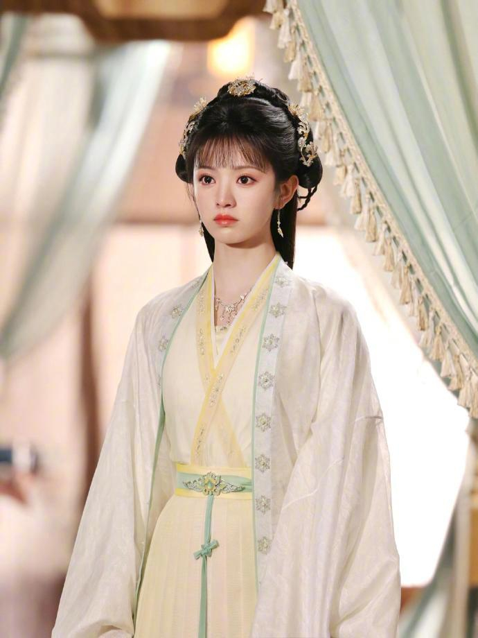 田曦薇古装角色多变,从甜妹李薇到猫妖武祯|卿卿日常|子夜归|大奉打更人|流量剧|穿越_新浪新闻