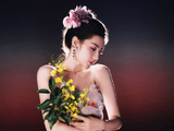 迪丽热巴花神油画造型亮相，花神妆引关注