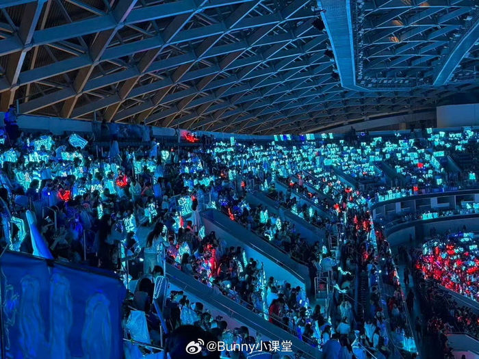 王俊凯粉丝蓝海应援压轴登场