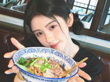 鞠婧祎晒吃面plog引粉丝热议