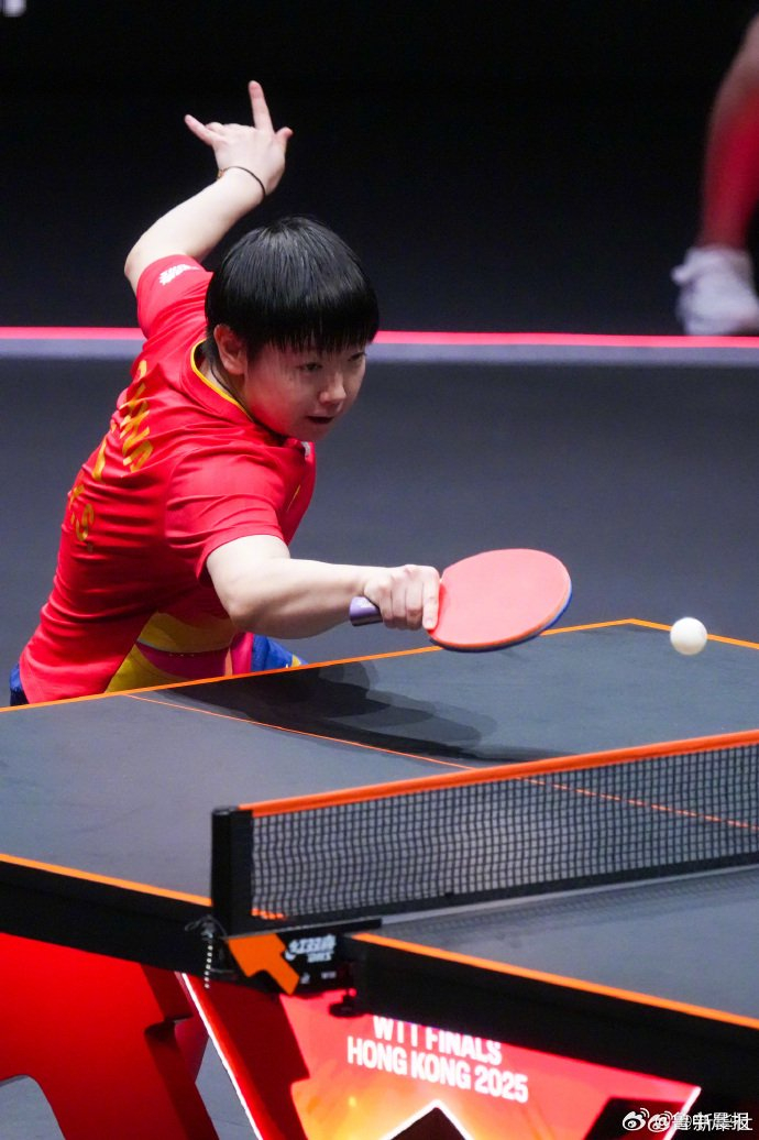 孙颖莎4比0胜王艺迪晋级WTT香港赛八强