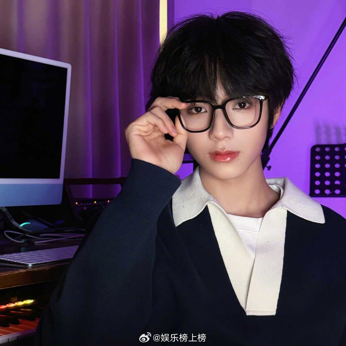 王橹杰16岁生日,音乐少年逐梦前行|十六岁|追风少年|主唱|繁花|音乐梦_新浪娱乐_新浪新闻