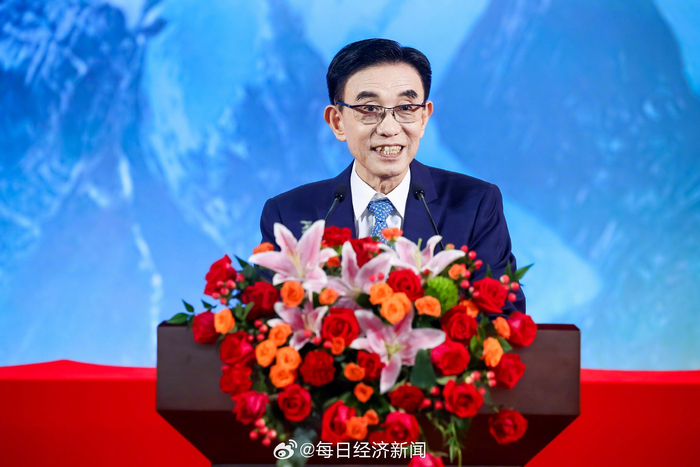 中微董事长尹志尧恢复中国籍拟减持29万股缴税