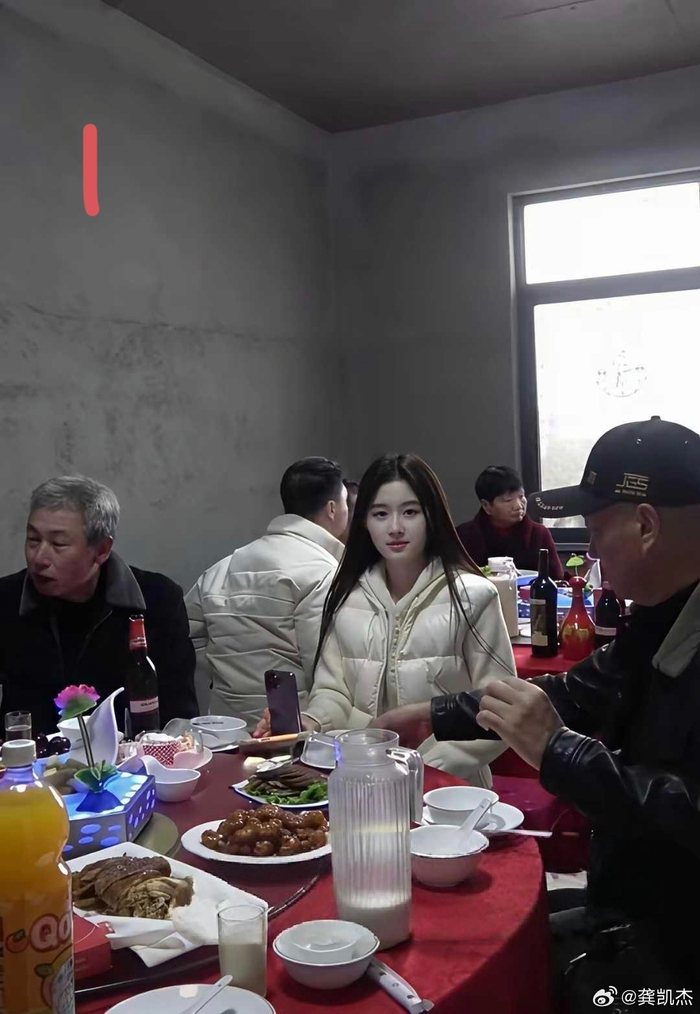 农村酒席女生引审美讨论