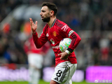 布鲁诺16次助攻破贝克汉姆纪录，曼联3比1胜维拉