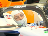 F1车手劳森季前测试间隙小憩