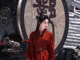 刘些宁雪中红衣击鼓画面惊艳