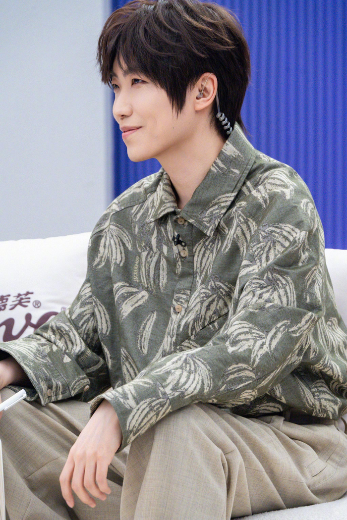 徐良l声鸣远扬直播温暖输出助力选手|徐良|直播_新浪新闻