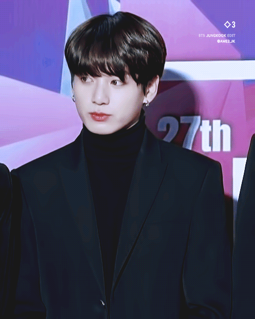 田柾国亮相首尔歌谣大赏红毯