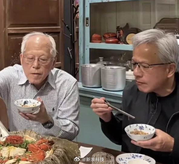 黄仁勋称63岁仍接受父亲批评，亚洲父母爱之深责之切