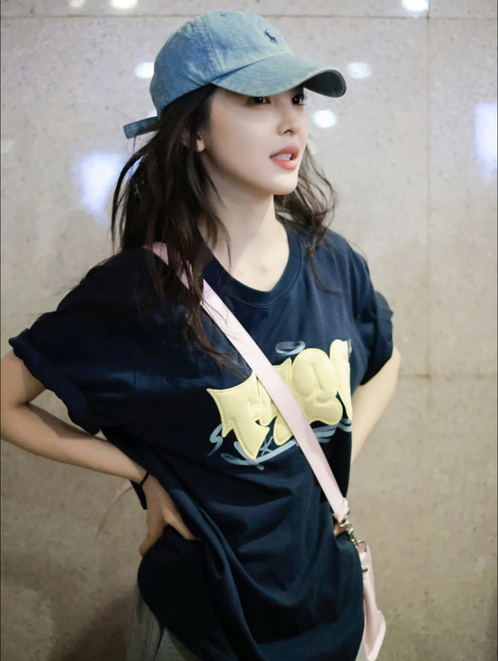 邓为张凌赫等明星棒球帽穿搭合集