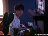 周深发文坦诚未凑齐九宫格配图