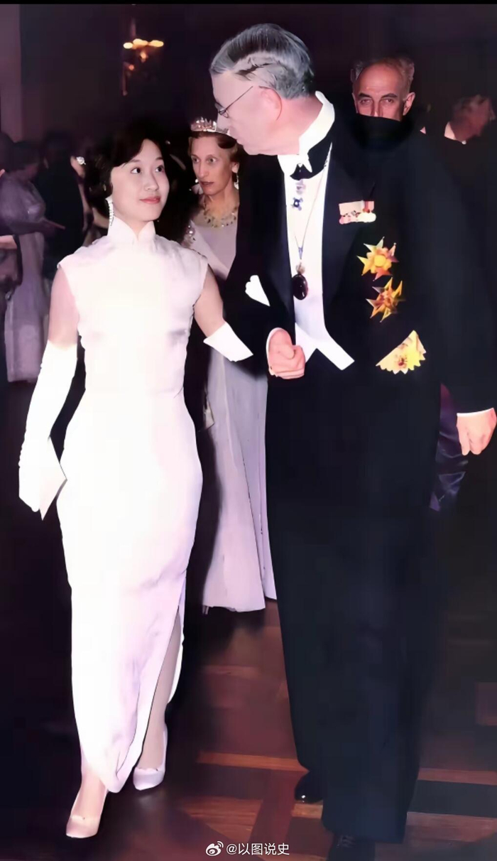 1957年诺贝尔晚宴杜致礼月白旗袍惊艳全场