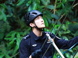 黄景瑜丛林爬天梯路透曝光
