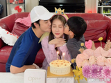弦子40岁生日晒全家长城合影