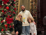 Drake携母亲Sandi Graham与儿子Adonis共度新年