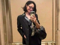 白百何参加18岁儿子元宝高中毕业典礼