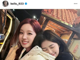 白鹿ins晒与宋雨琦合照姐妹花贴贴