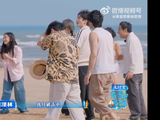 王鹤棣游戏误伤沈月秒道歉，客栈互动尽显默契