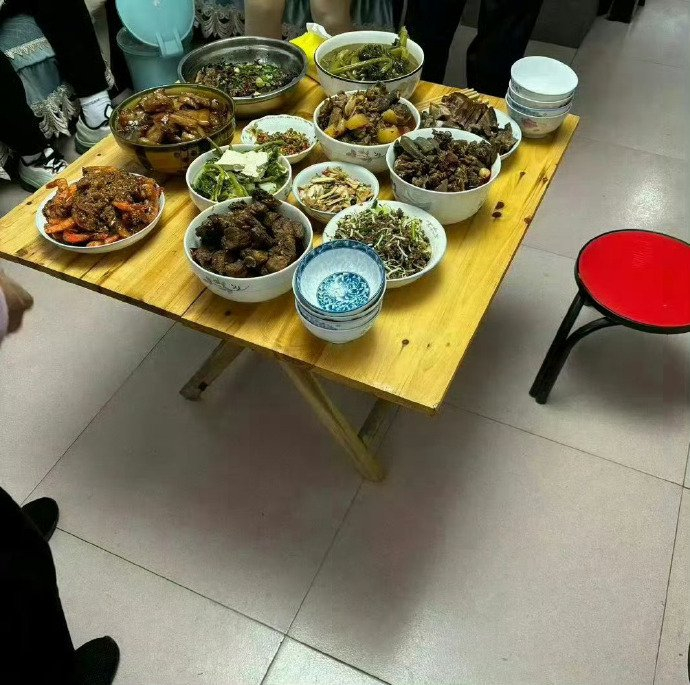 女子晒初次见公婆招待细节引热议，网友称尊重最重要