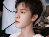 李昀锐晒照告别五月期待六月新剧