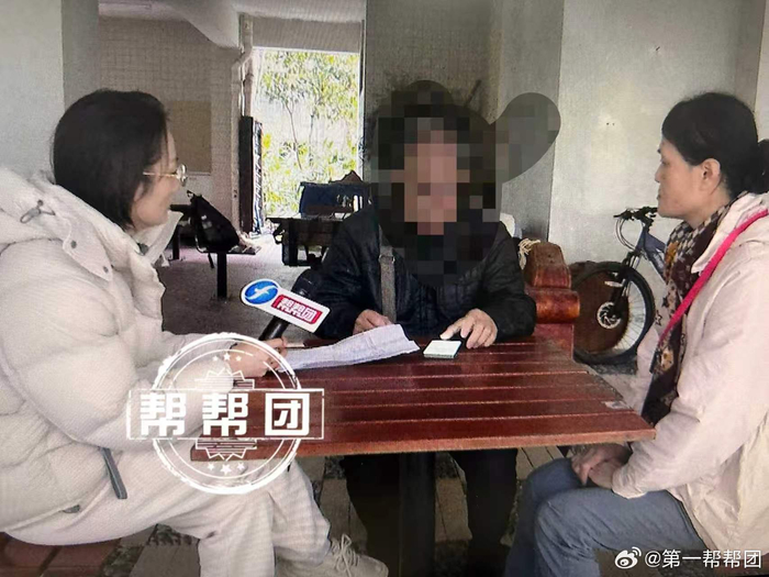 爷爷带孙女外出租房称不满儿媳打骂，儿子称父亲过度干预教育