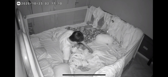 一岁幼儿频繁夜醒哭闹,家长困扰求解