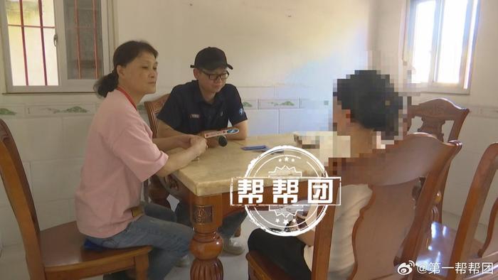14岁少女称被母亲被子蒙头想换监护人，妇联介入调解