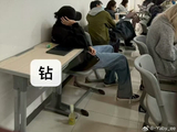 马嘉祺宋亚轩返校上课坐最后一排