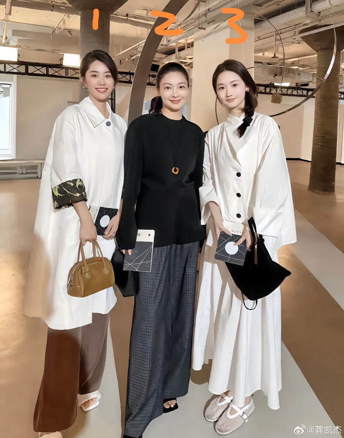 家人安排三位相亲对象，你会如何排序
