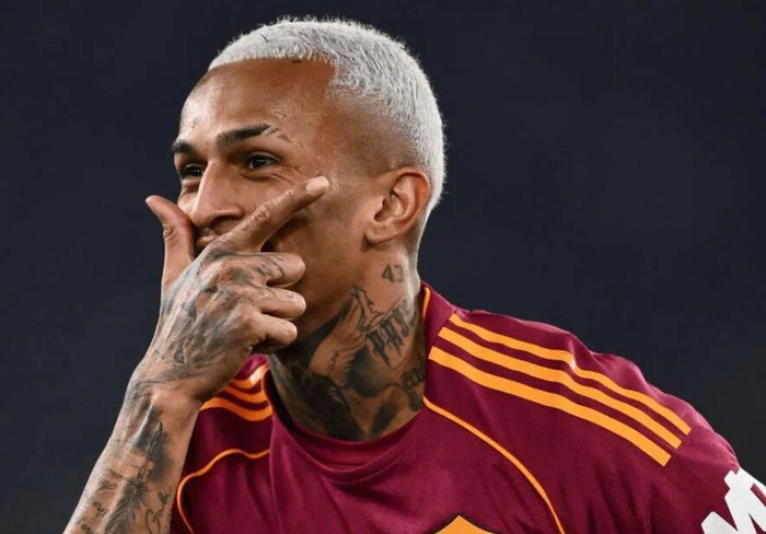 曼城豪掷5000万欧元瞄准罗马新星韦斯利，瓜帅欲补强边路