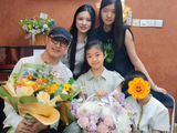 汪峰晒与四个孩子合照为小女儿钢琴演出加油