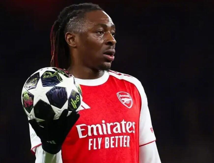 阿森纳球员埃泽小腿受伤将缺阵至少一个月