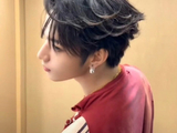 刘耀文晒露肩纹身巡演日记