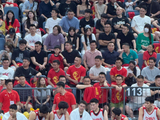 赵继伟自行离场无大碍，中澳男篮对决引关注