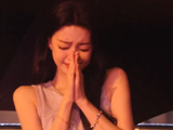 孙怡生日应援感动落泪，隔空吹蜡烛