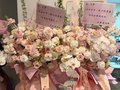 赵丽颖送花篮祝谢娜演唱会成功，以大哥二弟相称